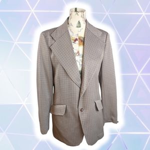 Vintage hand tailored brown and black houndstooth polyester 70s blazer. Unisex m